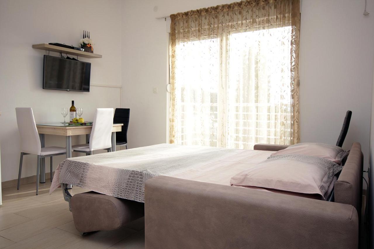 Dj Apartment